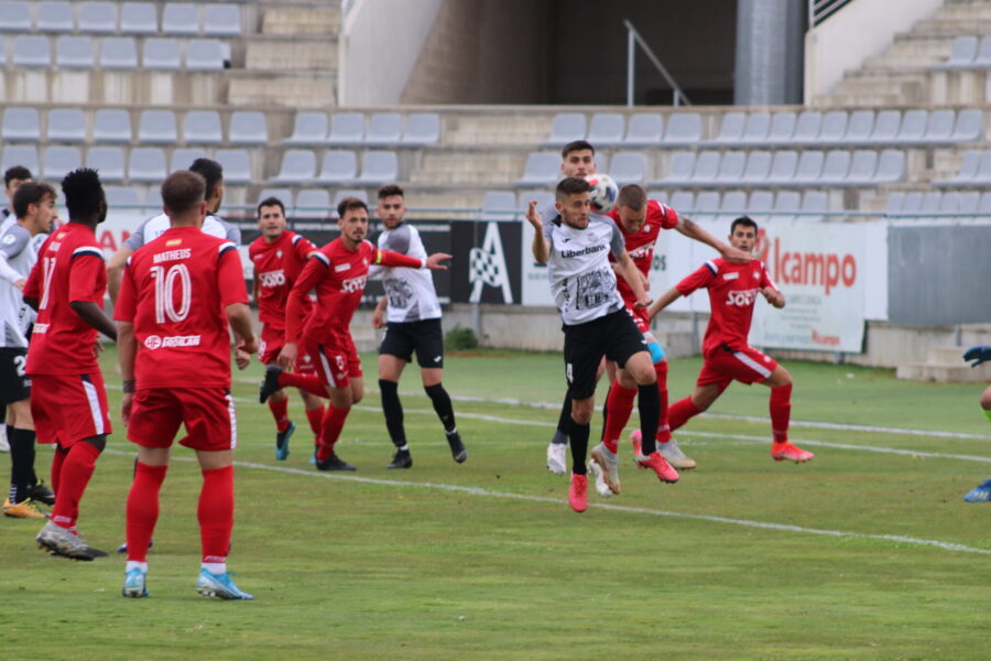 Conquense y Almagro empatan a 3 en un partido loco