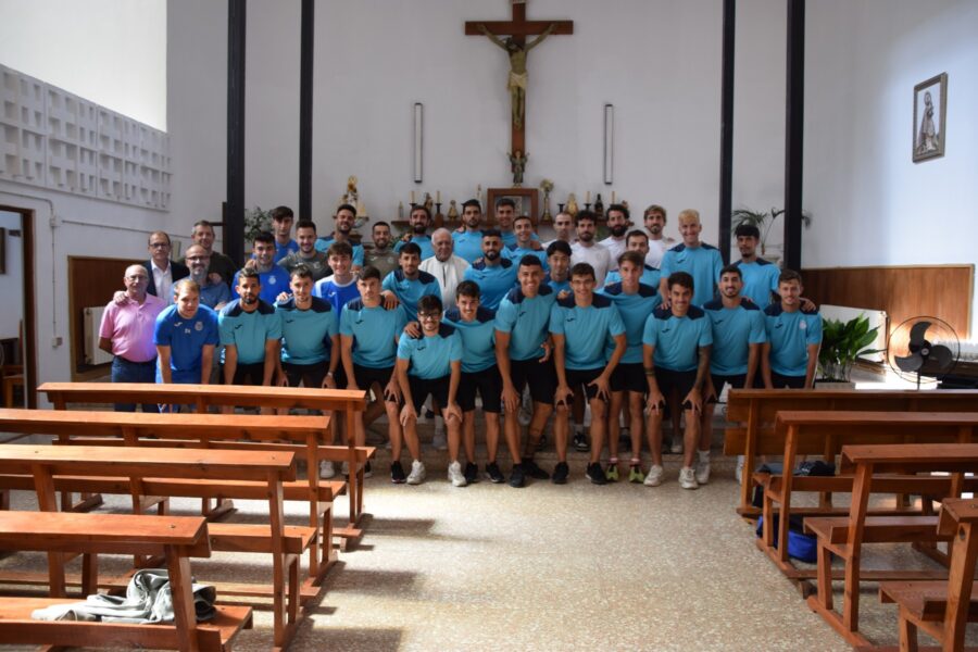 La Balompédica cumple con su tradicional ofrenda a la Virgen de la Fuensanta